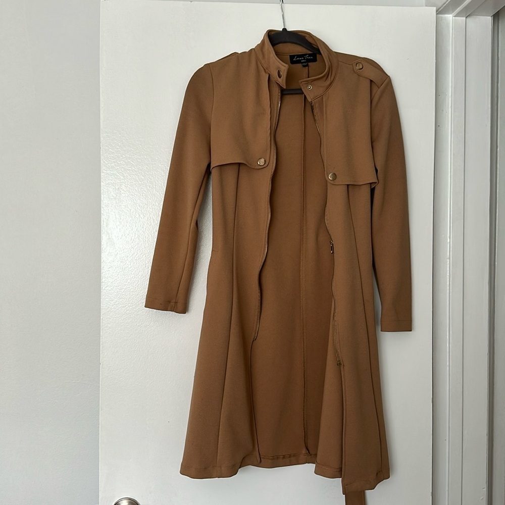 Light trench coat
